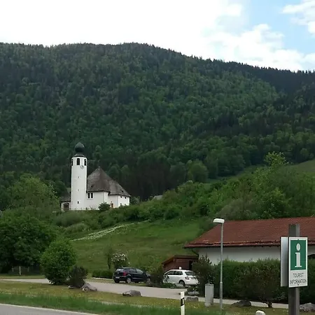 In Den Bayerischen Alpen, Fuer Naturliebhaber Schneizlreuth